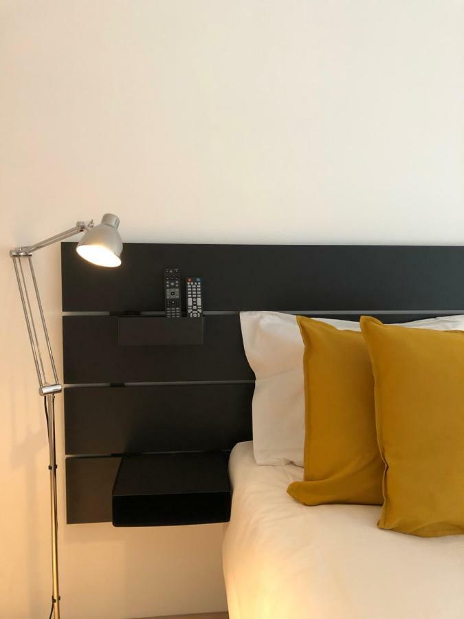 Mademoiselle Citadelle Hotel นามูร์ ภายนอก รูปภาพ